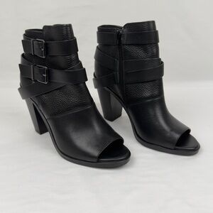 Black Leather Peep Toe Ankle Booties Double Buckle Block Heel 8.5M Gianni Bini